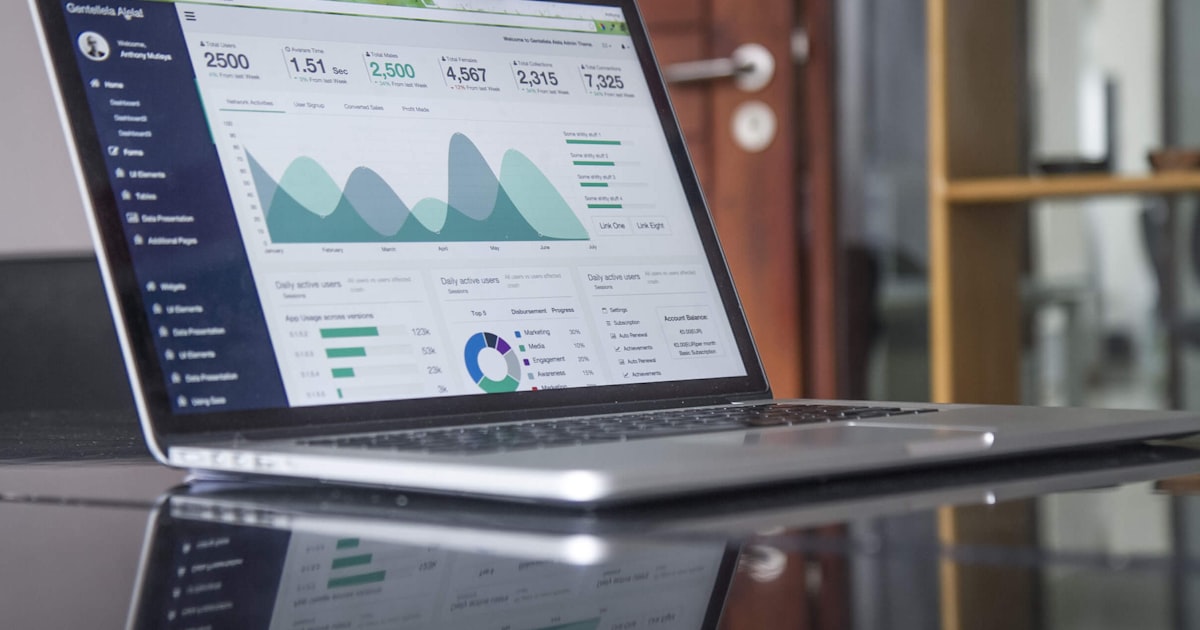 Best lead scraping and cold outreach tools for Dubai businesses 2026