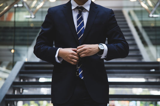 AI for business strategy in UAE choosing between agency and AI agents